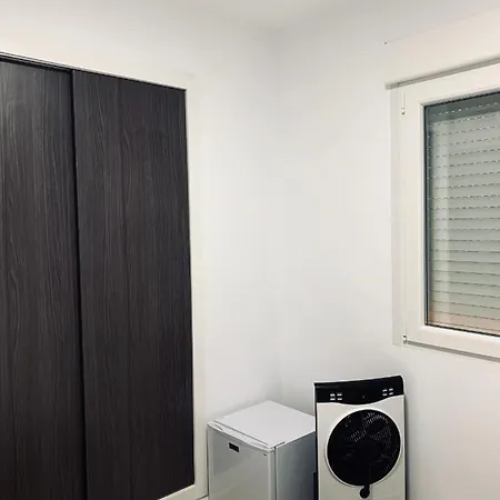 Antonio 4 Bedrooms And Terrace Centr דירה *